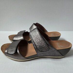 Dansko Shoes Womens 37 / 6.5 Vienna Nappa Graphite Silver Leather Sandals